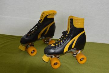 Vintage rolschaatsen/ rollerskates jaren 80 mt 39 zwart/ gee beschikbaar voor biedingen