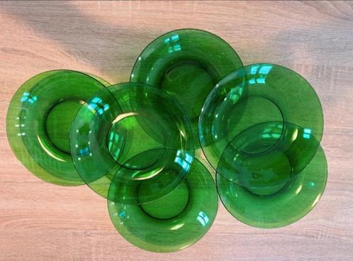 Vintage 6 groene Vereco soep/pasta/diepe borden 20.5 cm, Huis en Inrichting, Keuken | Servies, Zo goed als nieuw, Bord(en), Overige stijlen