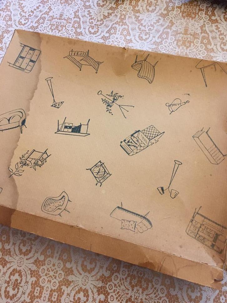 Oude poppenhuis meubeltjes in verpakking., Antiek en Kunst, Antiek | Speelgoed, Ophalen of Verzenden