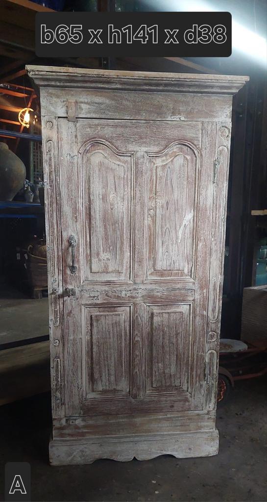 Antieke Houten Kast met Verweerde Afwerking - Uniek Stukje G, Antiek en Kunst, Antiek | Meubels | Kasten, Ophalen