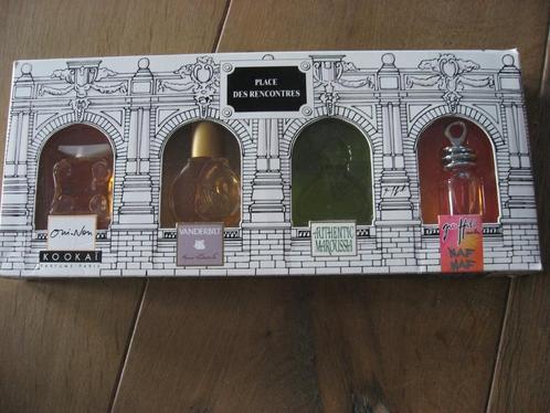 3x edt mini van Oui-Non, Vanderbilt, Graffiti (Naf Naf), Verzamelen, Parfumverzamelingen, Nieuw, Miniatuur, Gevuld, Verzenden