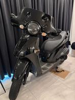 Piaggio Carnaby 300 cc Vespa Beverly, Particulier, Scooter