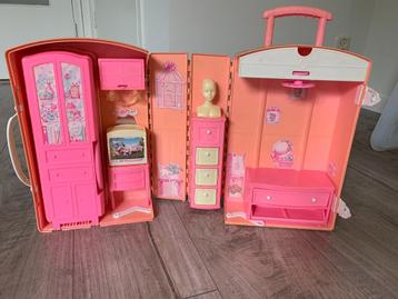 Barbie Take Along Travel Luggage Suitcase House Mattel 1995 beschikbaar voor biedingen