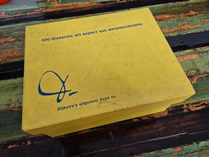 Mooi antiek blik met 100 dia-series als aspect van wereldori, Antiek en Kunst, Antiek | Schoolplaten, Ophalen