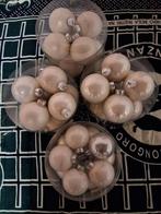 Kerstballen, wit, parelmoer, kerst, Diversen, Kerst, Ophalen of Verzenden, Zo goed als nieuw