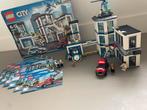 Lego city politiebureau 60141, Kinderen en Baby's, Speelgoed | Duplo en Lego, Ophalen of Verzenden, Zo goed als nieuw