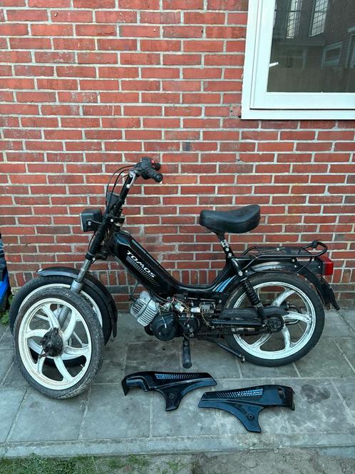 Tomos 65 cc geel kenteken nieuw gebouwd blok!!, Fietsen en Brommers, Brommers | Tomos, Zo goed als nieuw, Ophalen