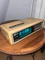 Vintage Audio Sonic radio wekker, Analoog, Gebruikt, Ophalen of Verzenden