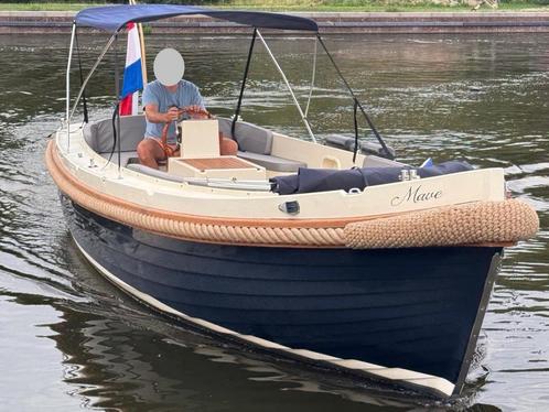 Interboat 21, blauw, met boegschroef, Watersport en Boten, Sloepen, Zo goed als nieuw, 10 tot 30 pk, 6 meter of meer, Binnenboordmotor