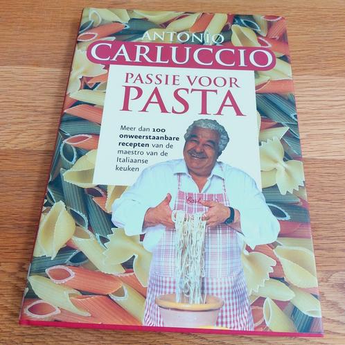 Passie voor pasta ~ Antonio Carluccio, Boeken, Kookboeken, Zo goed als nieuw, Hoofdgerechten, Italië, Ophalen of Verzenden