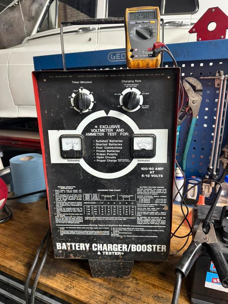 Batterijlader / Booster / Tester, Auto diversen, Autogereedschap, Gebruikt, Ophalen