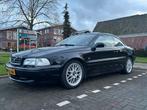 Volvo C70 2.3 T-5 AUT 2003 / Schuifdak /Trekhaak /Bluetooth, Auto's, C70, 4 stoelen, Zwart, Origineel Nederlands
