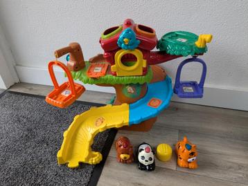 Zoef Zoef Boomhuis met 3 Dieren beschikbaar voor biedingen