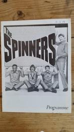TOURBOOK THE SPINNERS 1973 PROGRAMMABOEK TOERBOEK MERSEYBEAT, Verzamelen, Verzenden, Zo goed als nieuw, Boek, Tijdschrift of Artikel