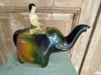 Oude Oosterse theepot handvat keramiek. Man op olifant., Antiek en Kunst, Antiek | Keramiek en Aardewerk, Ophalen