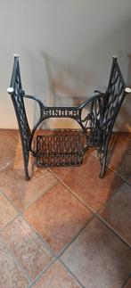 Singer naaimachine onderstel, Ophalen