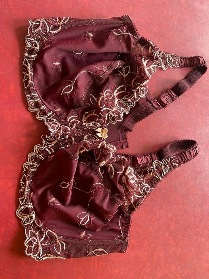 BH Diva nieuw 90 G, Kleding | Dames, Grote Maten, Nieuw, Lingerie of Zwemkleding, Rood, Ophalen of Verzenden