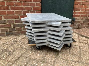 Gladde natuursteen tegels 40x40 cm grijs beschikbaar voor biedingen