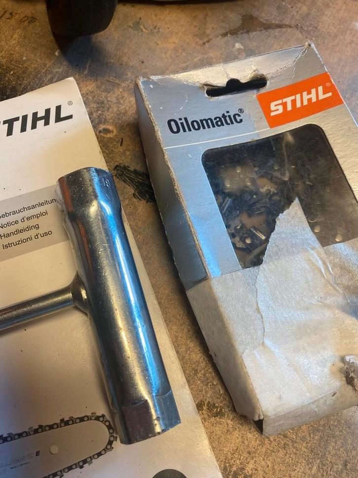 Stihl kettingzaag met kuren, Tuin en Terras, Hand-tuingereedschap, Gebruikt, Ophalen
