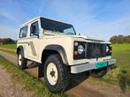 Land Rover Defender 90 RHD 1984 benzine !!!belastingvrij!!!!, Auto's, 2286 cc, Stof, 4 cilinders, 1622 kg