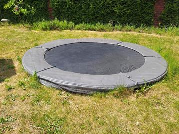 Trampoline Avyna Proline beschikbaar voor biedingen
