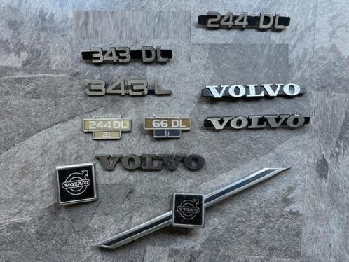 10 Volvo emblemen. Embleem 66 244 340 343 DL., Verzamelen, Merken en Reclamevoorwerpen, Gebruikt, Gebruiksvoorwerp, Ophalen of Verzenden