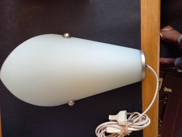 Hanglampje  retrolook wit  met chroom.. Melkglas beschikbaar voor biedingen