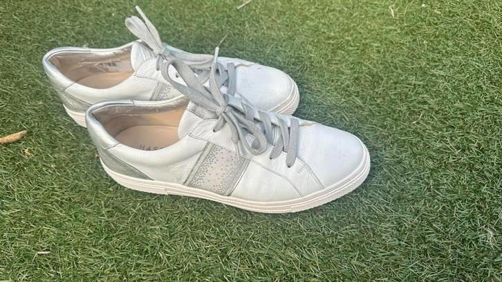 Prachtige witte HASSIA  schoenen, uitneembare zool, maat 40, Kleding | Dames, Schoenen, Zo goed als nieuw, Sneakers of Gympen