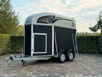 Zeer nette atec 1.5 paards trailer met zadelkamer beschikbaar voor biedingen