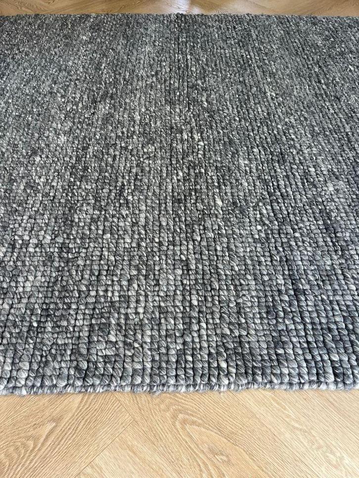 Riviera Maison Carpet Giovanni Grijs 160x20 cm – Nieuwstaat, Huis en Inrichting, Stoffering | Tapijten en Kleden, Zo goed als nieuw