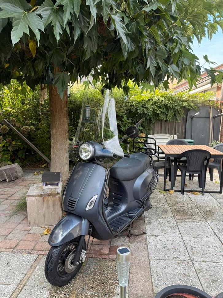 Momo Morino Scooter, Fietsen en Brommers, Snorfietsen en Snorscooters, Gebruikt, Overige merken, Benzine, Ophalen