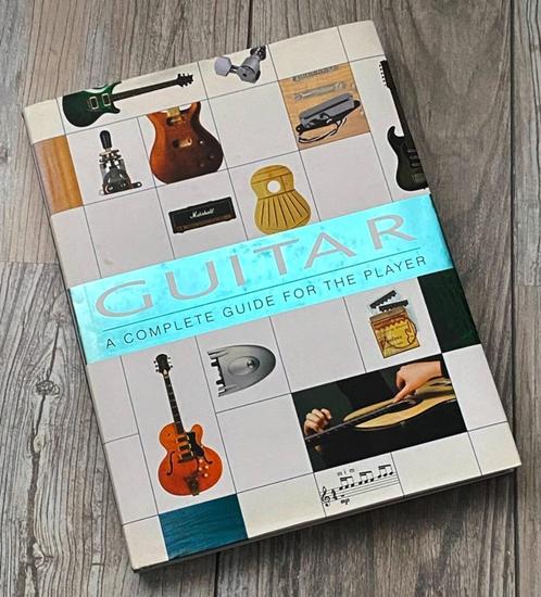 Guitar/complete guide for the player Bacon/Day/Hunter/Carter, Boeken, Muziek, Zo goed als nieuw, Instrument, Ophalen of Verzenden
