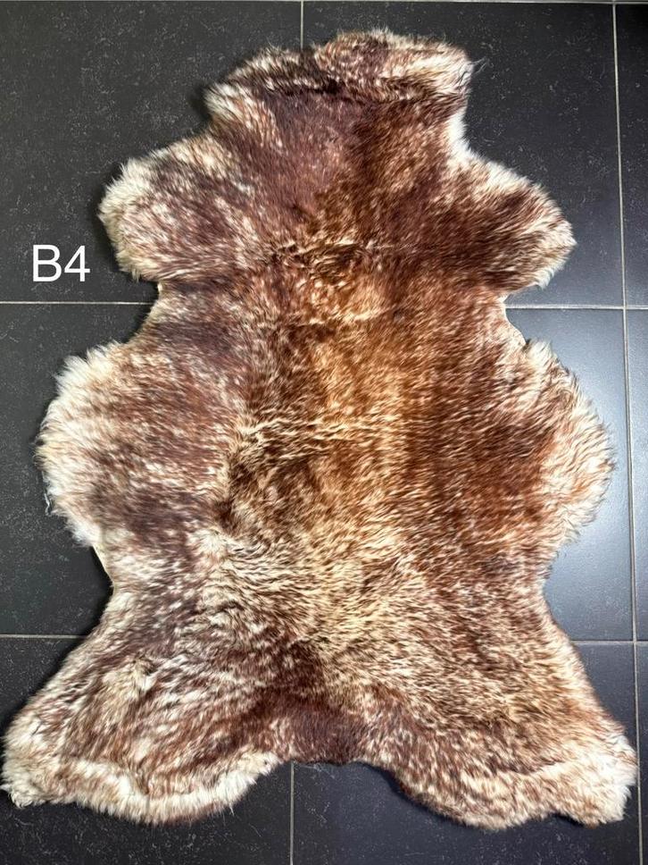 Veel! XXXL Bruin - Witte Schapenvachten!, Huis en Inrichting, Woonaccessoires | Plaids en Woondekens, Nieuw, Ophalen of Verzenden