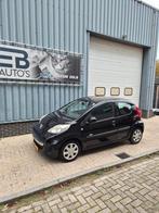 Peugeot 107 1.0 12V 5DR 2011 Airco Zwart, Voorwielaandrijving, 4 stoelen, Origineel Nederlands, Bedrijf