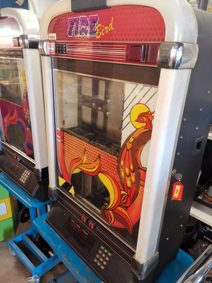 2x NSM FIREBIRD Cd jukebox Defect, Verzamelen, Automaten | Jukeboxen, Overige merken, 1970 tot heden, Ophalen