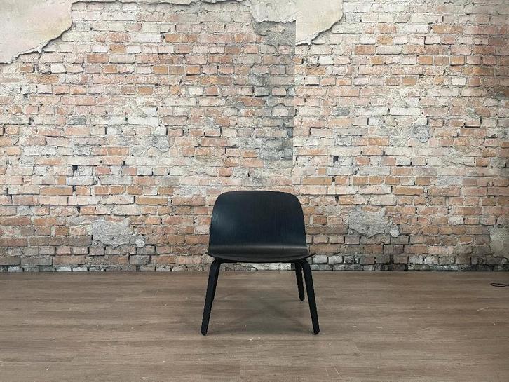 Muuto Visu zwart bij TheReSales, Huis en Inrichting, Fauteuils, Zo goed als nieuw, Hout, 50 tot 75 cm, Minder dan 75 cm, Ophalen
