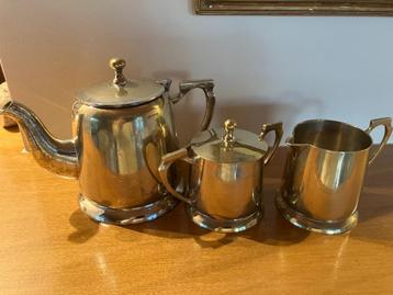 Chique Koffiekan, Melkkannetje en suikerpotje. Verzilverd. beschikbaar voor biedingen