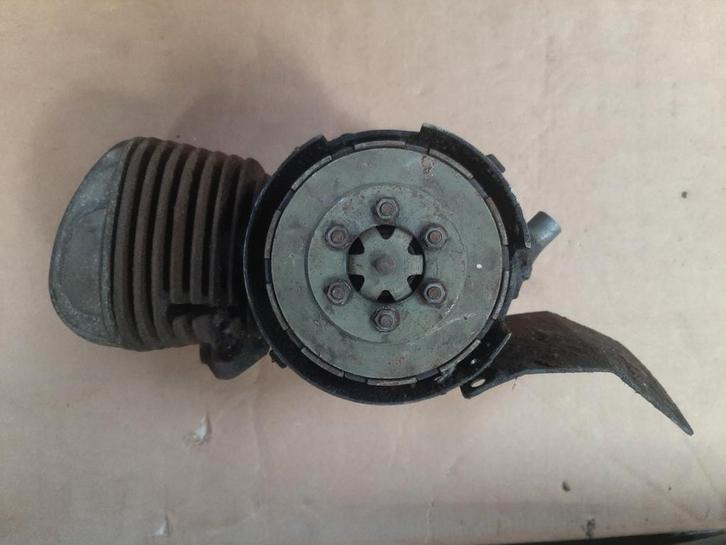 Anker Laura brommerblok, Fietsen en Brommers, Brommeronderdelen | Oldtimers, Gebruikt, Overige merken, Blok, Ophalen