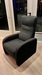 Fauteuil met uitklapbare voetensteun, Huis en Inrichting, Stoelen, Grijs, Gebruikt, Stof, Eén