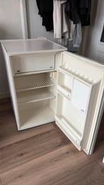 Koelkast met vriesvak, Witgoed en Apparatuur, Koelkasten en IJskasten, Ophalen, Gebruikt, Minder dan 85 cm, Minder dan 75 liter