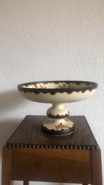 Gouda plateel fruitschaal gesigneerd, Antiek en Kunst, Antiek | Schalen, Ophalen of Verzenden