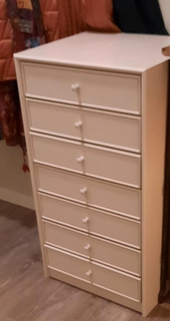 Wit ladenkastje met veel opbergruimte, Huis en Inrichting, Kasten | Ladekasten, Ophalen