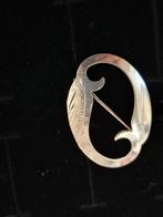 Broche zilver O, Sieraden, Tassen en Uiterlijk, Broches, 4 tot 7 cm, Ophalen of Verzenden, Zo goed als nieuw, Zilver