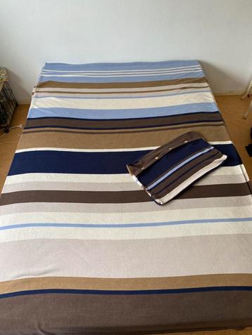 Dommelin plaid/ sprei/ woondeken met kussenhoes beschikbaar voor biedingen