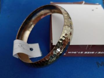 Goudkleurige armband (Size: 16cm) beschikbaar voor biedingen