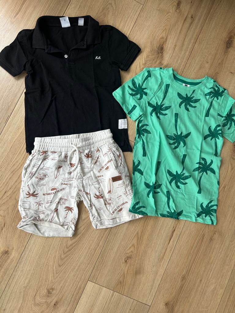 Korte broek en 2 shirts maat 134 / 140. Nik & Nik en HEMA, Kinderen en Baby's, Kinderkleding | Maat 134, Ophalen of Verzenden