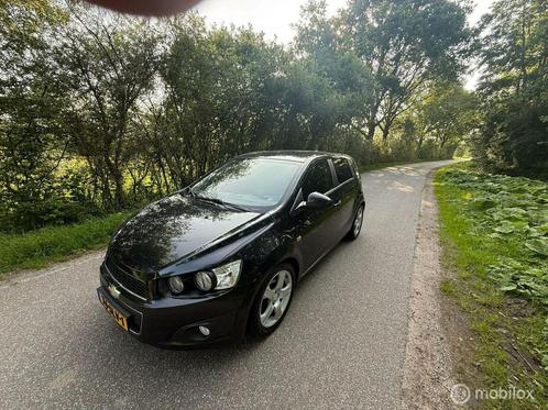 Chevrolet Aveo 1.4 LT, Auto's, Chevrolet, Bedrijf, Te koop, Aveo, ABS, Achteruitrijcamera, Airbags, Airconditioning, Alarm, Bluetooth