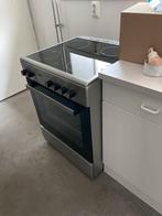 Electrisch fornhuis., Witgoed en Apparatuur, Fornuizen, Ophalen, 4 kookzones, Zo goed als nieuw, 45 tot 60 cm