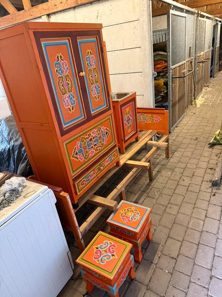 Authentieke Mongoolse Yurt Meubels, Huis en Inrichting, Kasten | Kledingkasten, Gebruikt, 200 cm of meer, 75 cm of meer, Met lade(s)