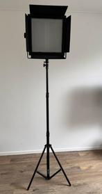 SUPER!! BRESSER LS-1200A LED Studiolamp incl BRESSER statief, Ophalen, Zo goed als nieuw, Lamp of Flitsset